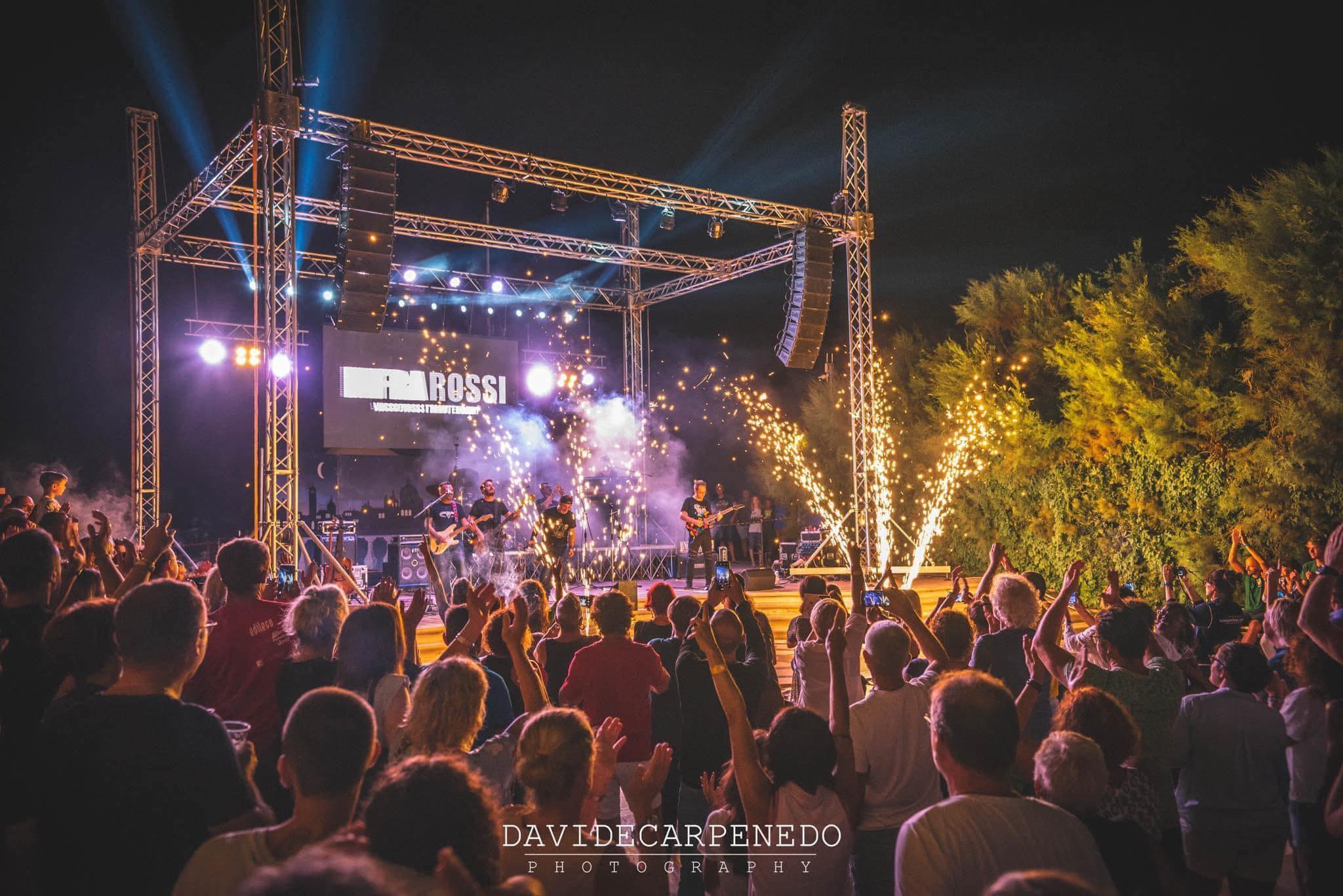 foto concerto all'union Lido camping, infrarossi su un palco live